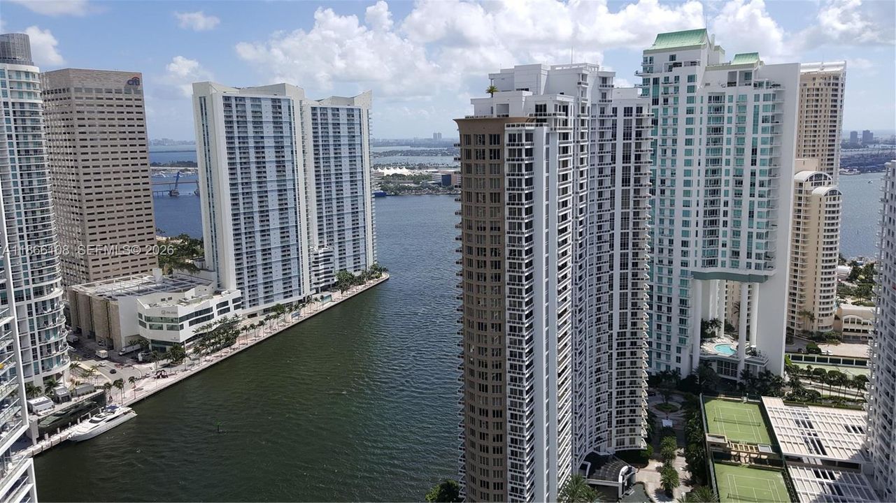 For Sale: $960,000 (2 beds, 2 baths, 1500 Square Feet)
