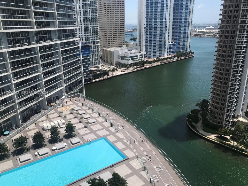 For Sale: $960,000 (2 beds, 2 baths, 1500 Square Feet)