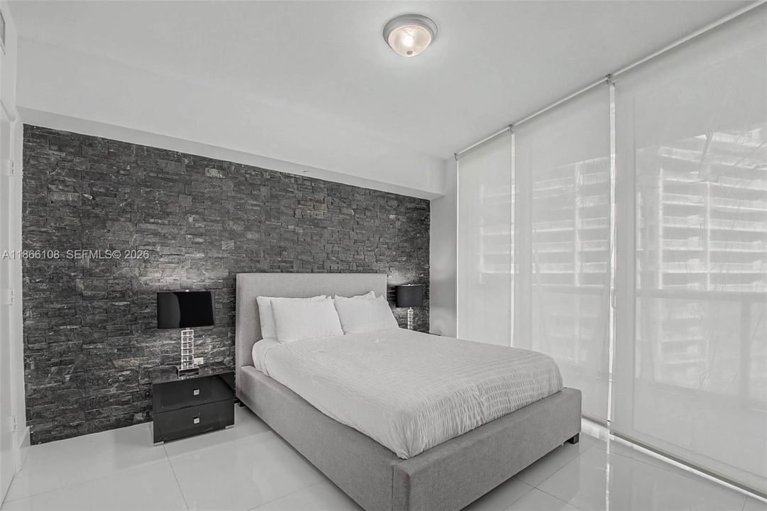 For Sale: $960,000 (2 beds, 2 baths, 1500 Square Feet)