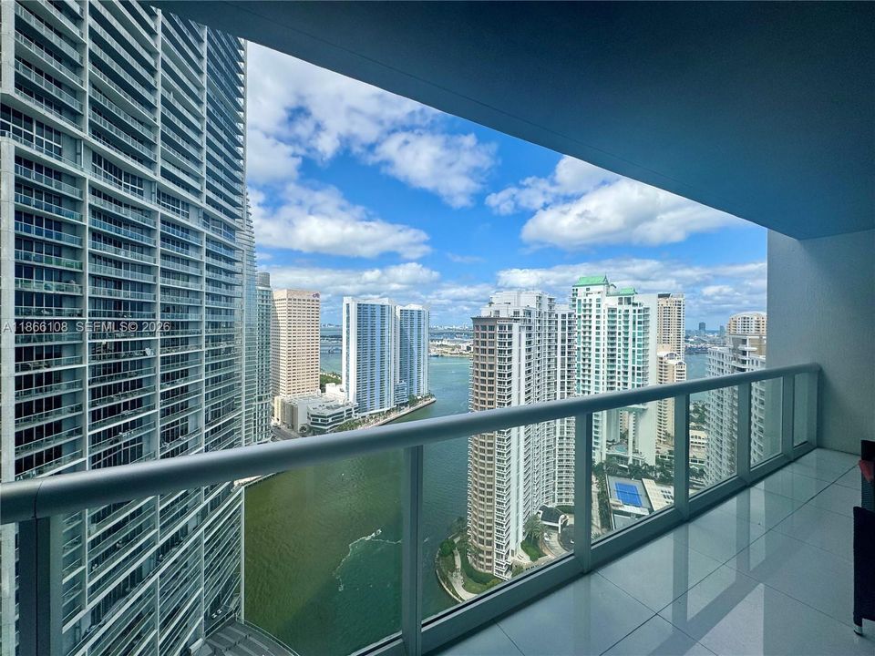 For Sale: $960,000 (2 beds, 2 baths, 1500 Square Feet)