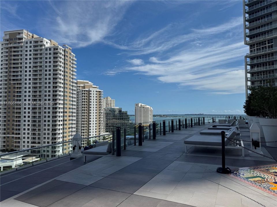For Sale: $960,000 (2 beds, 2 baths, 1500 Square Feet)