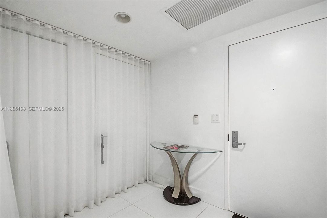 For Sale: $960,000 (2 beds, 2 baths, 1500 Square Feet)