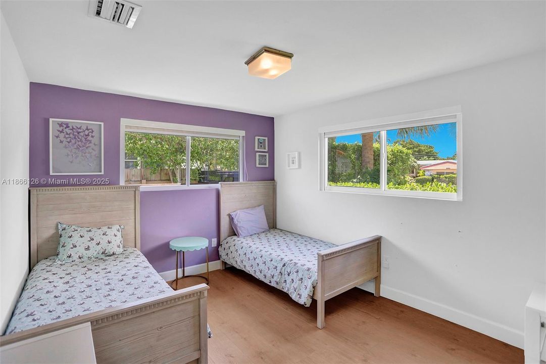 Recientemente alquilado: $6,800 (4 camas, 3 baños, 2282 Pies cuadrados)