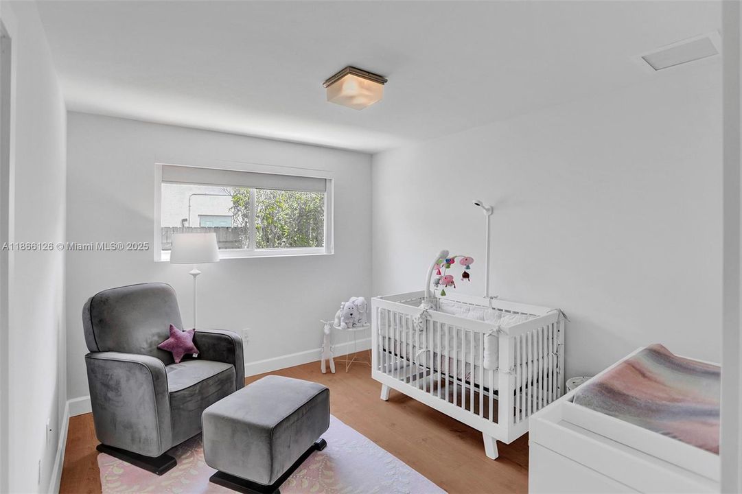 Recientemente alquilado: $6,800 (4 camas, 3 baños, 2282 Pies cuadrados)