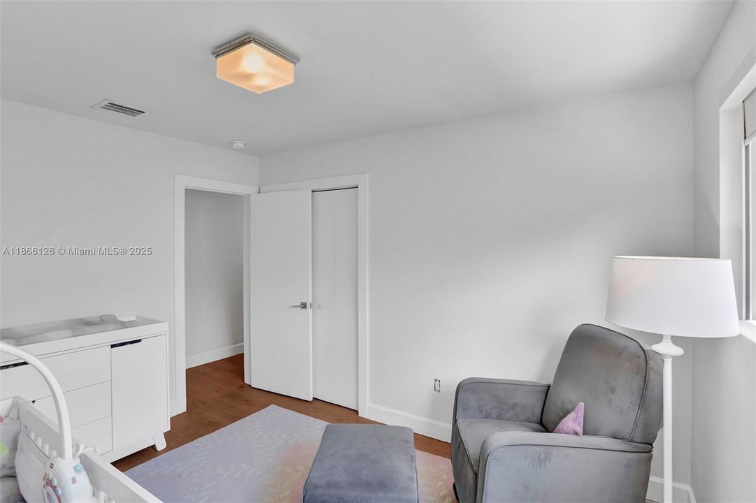 Recientemente alquilado: $6,800 (4 camas, 3 baños, 2282 Pies cuadrados)