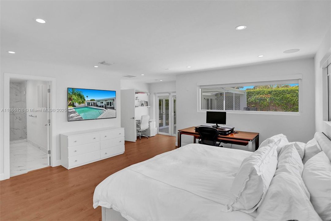 Recientemente alquilado: $6,800 (4 camas, 3 baños, 2282 Pies cuadrados)