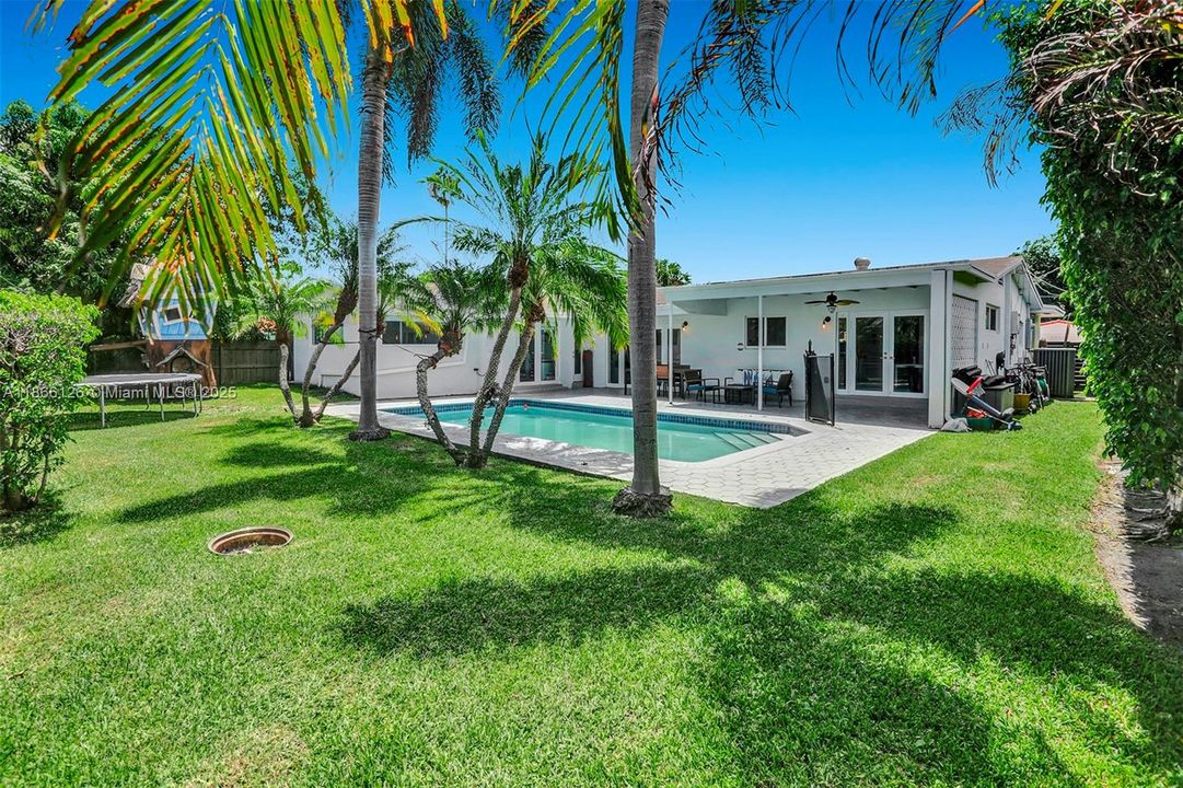 Recientemente alquilado: $6,800 (4 camas, 3 baños, 2282 Pies cuadrados)