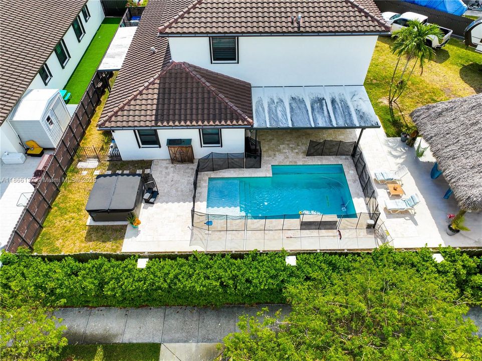 Под контрактом: $899,000 (5 спален, 3 ванн, 3191 Квадратных фут)