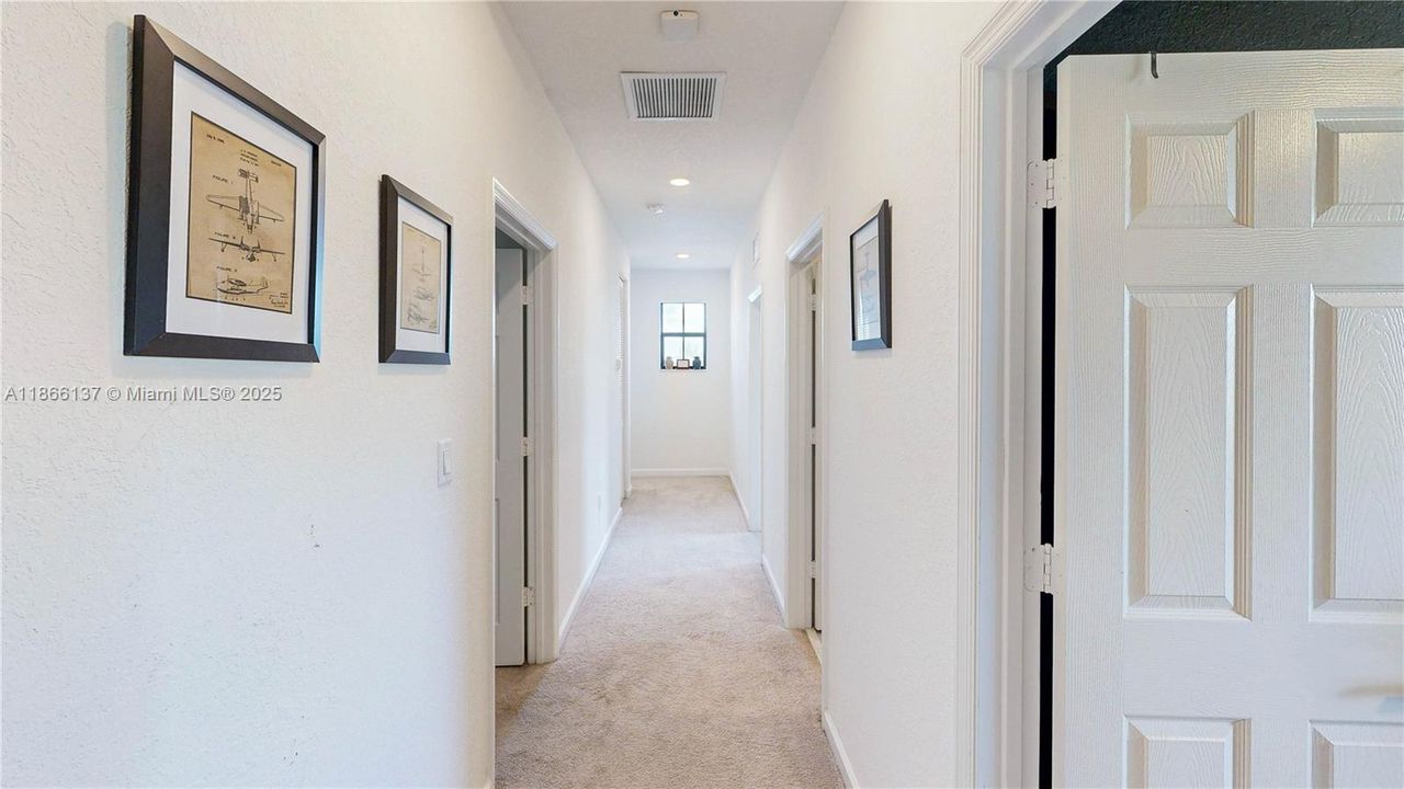 Под контрактом: $899,000 (5 спален, 3 ванн, 3191 Квадратных фут)