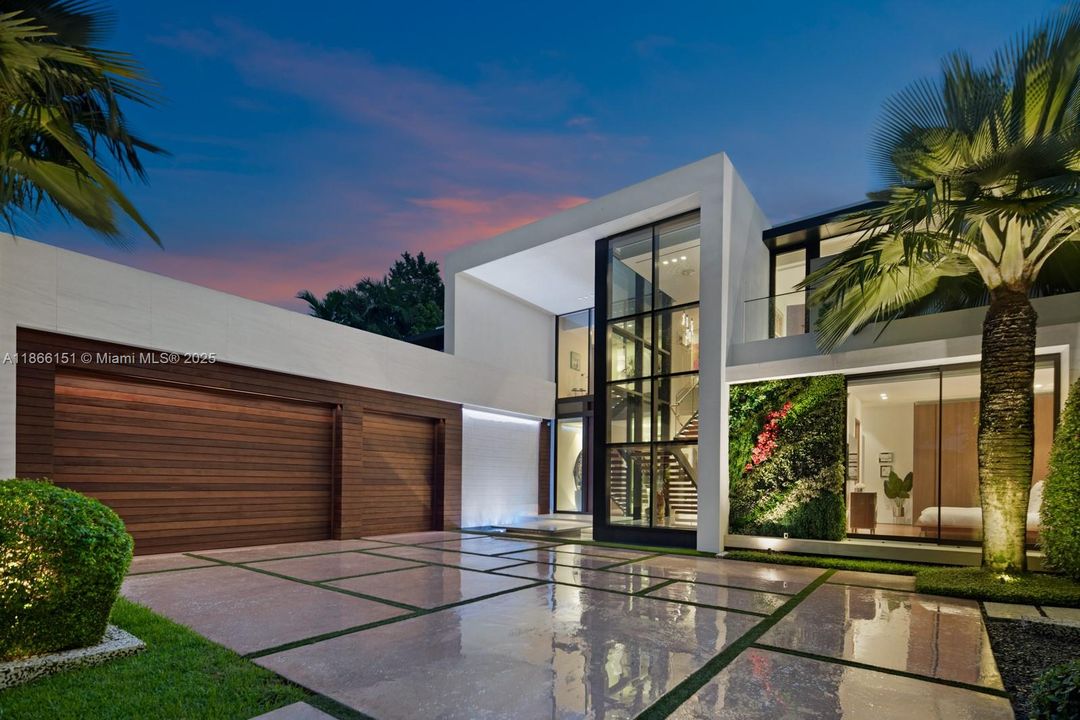 En Venta: $13,950,000 (4 camas, 4 baños, 5401 Pies cuadrados)