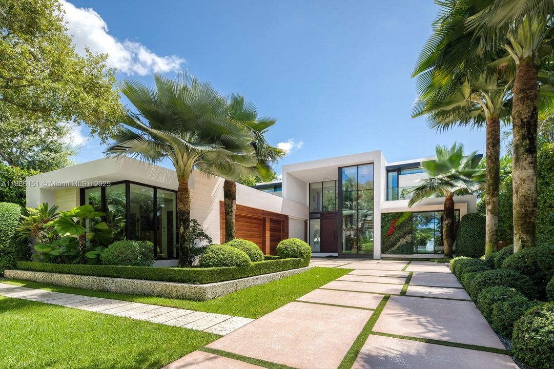 En Venta: $13,950,000 (4 camas, 4 baños, 5401 Pies cuadrados)