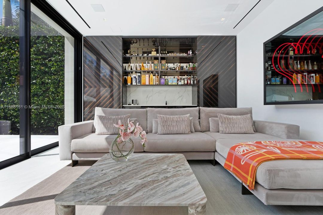 En Venta: $13,950,000 (4 camas, 4 baños, 5401 Pies cuadrados)