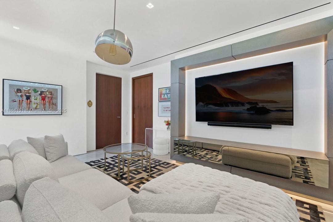 En Venta: $13,950,000 (4 camas, 4 baños, 5401 Pies cuadrados)