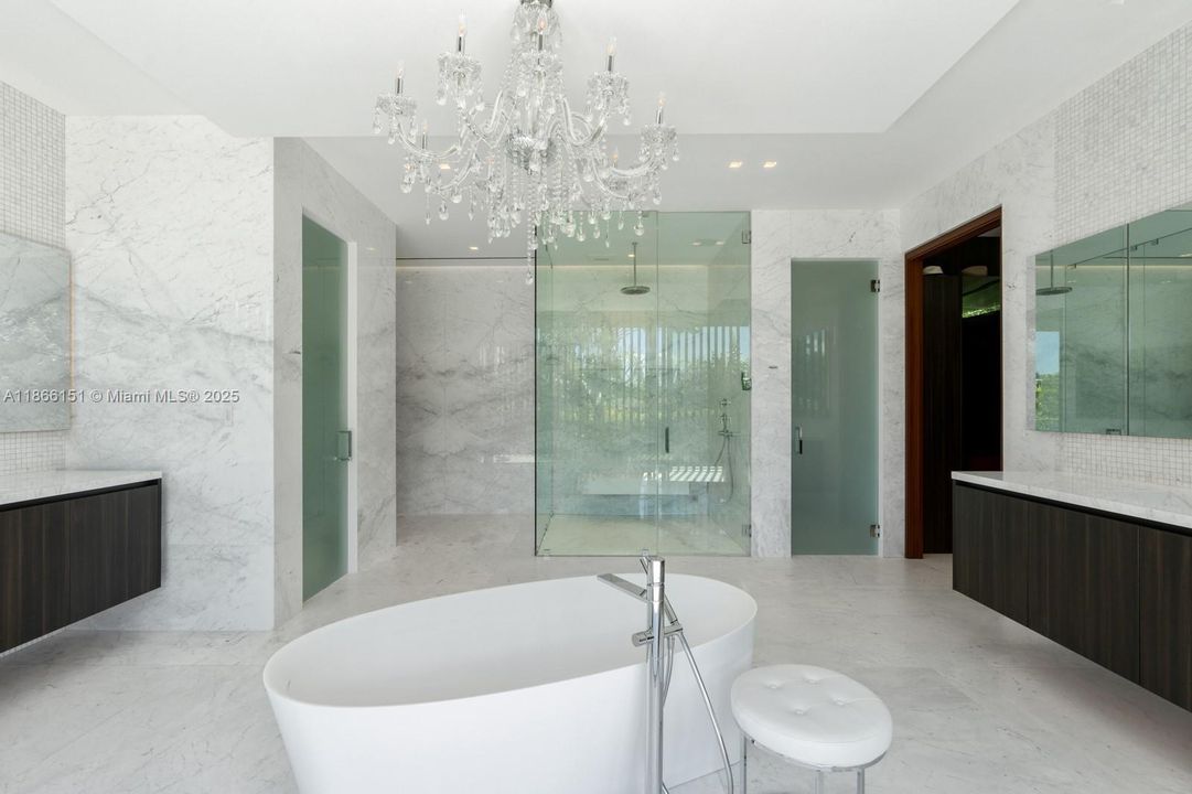 En Venta: $13,950,000 (4 camas, 4 baños, 5401 Pies cuadrados)