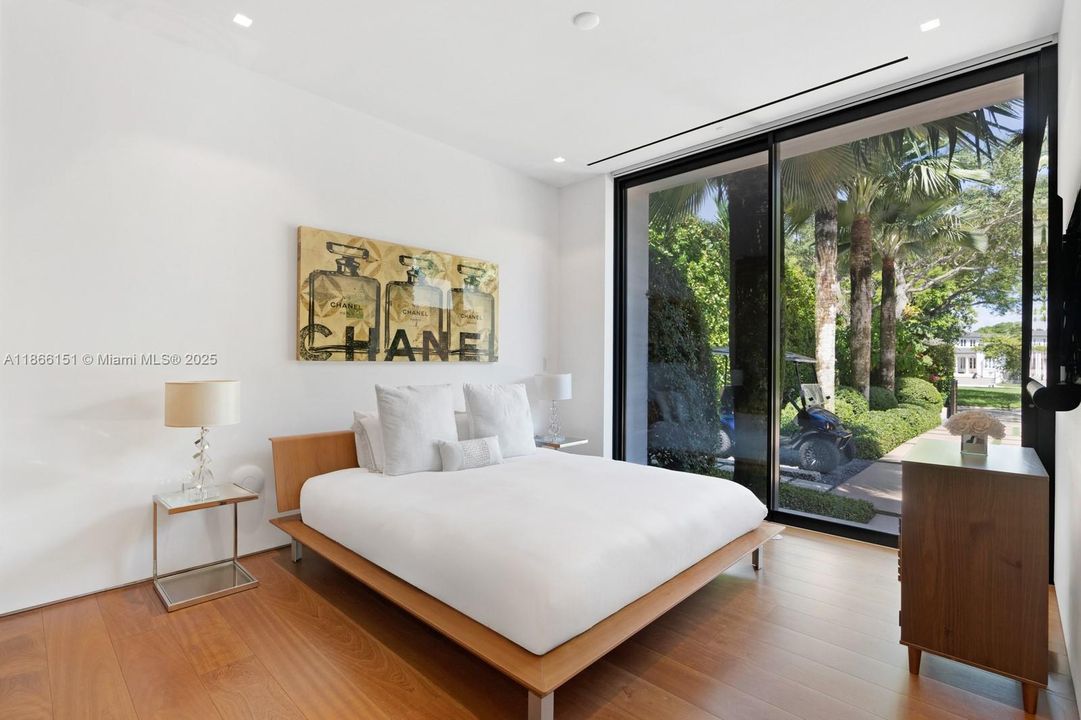 En Venta: $13,950,000 (4 camas, 4 baños, 5401 Pies cuadrados)