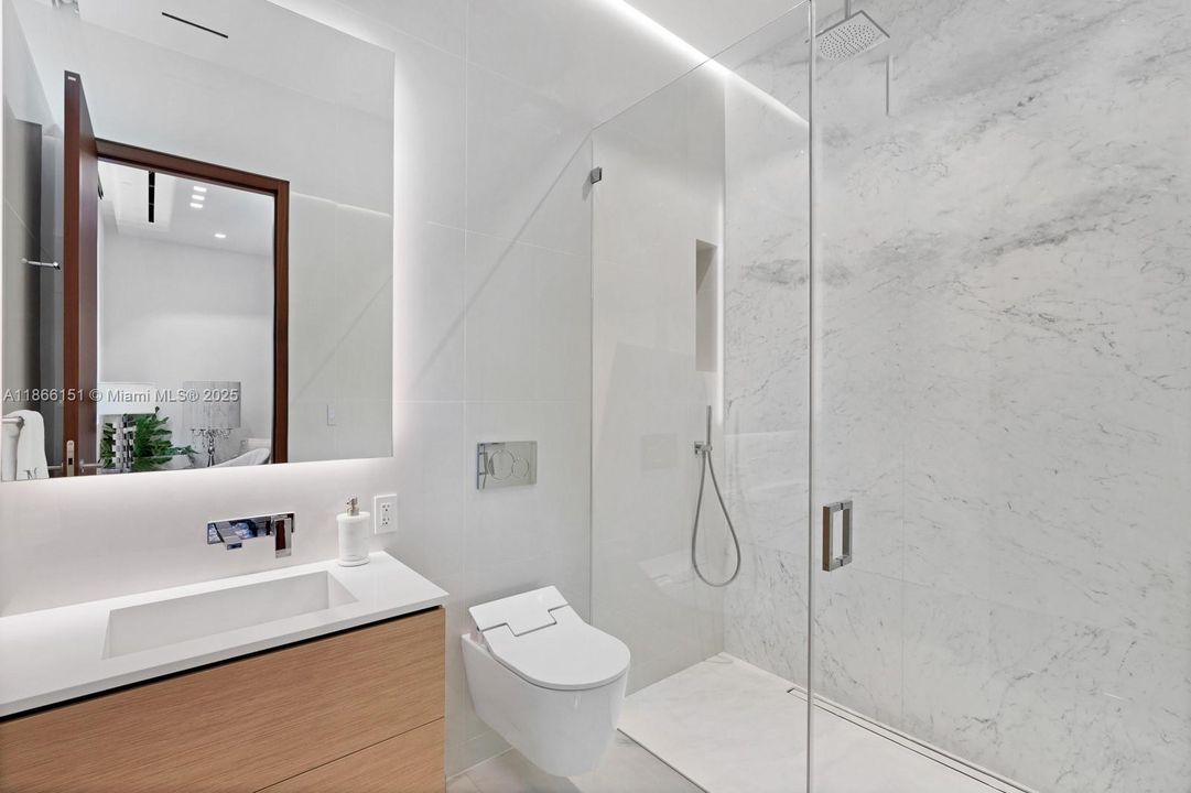 En Venta: $13,950,000 (4 camas, 4 baños, 5401 Pies cuadrados)