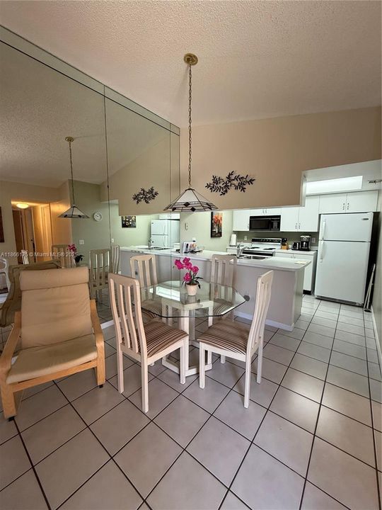 For Sale: $205,000 (2 beds, 2 baths, 768 Square Feet)