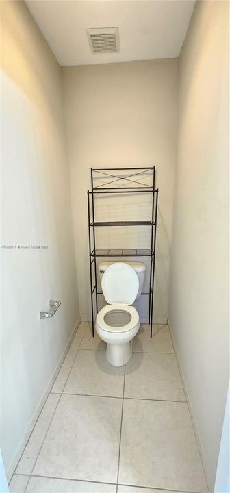 En Venta: $290,000 (3 camas, 2 baños, 1379 Pies cuadrados)