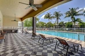 En Venta: $290,000 (3 camas, 2 baños, 1379 Pies cuadrados)