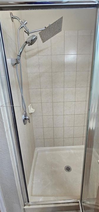 En Venta: $290,000 (3 camas, 2 baños, 1379 Pies cuadrados)