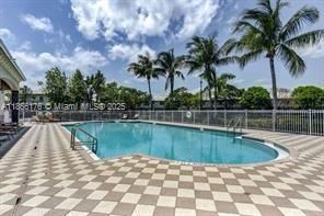 En Venta: $290,000 (3 camas, 2 baños, 1379 Pies cuadrados)