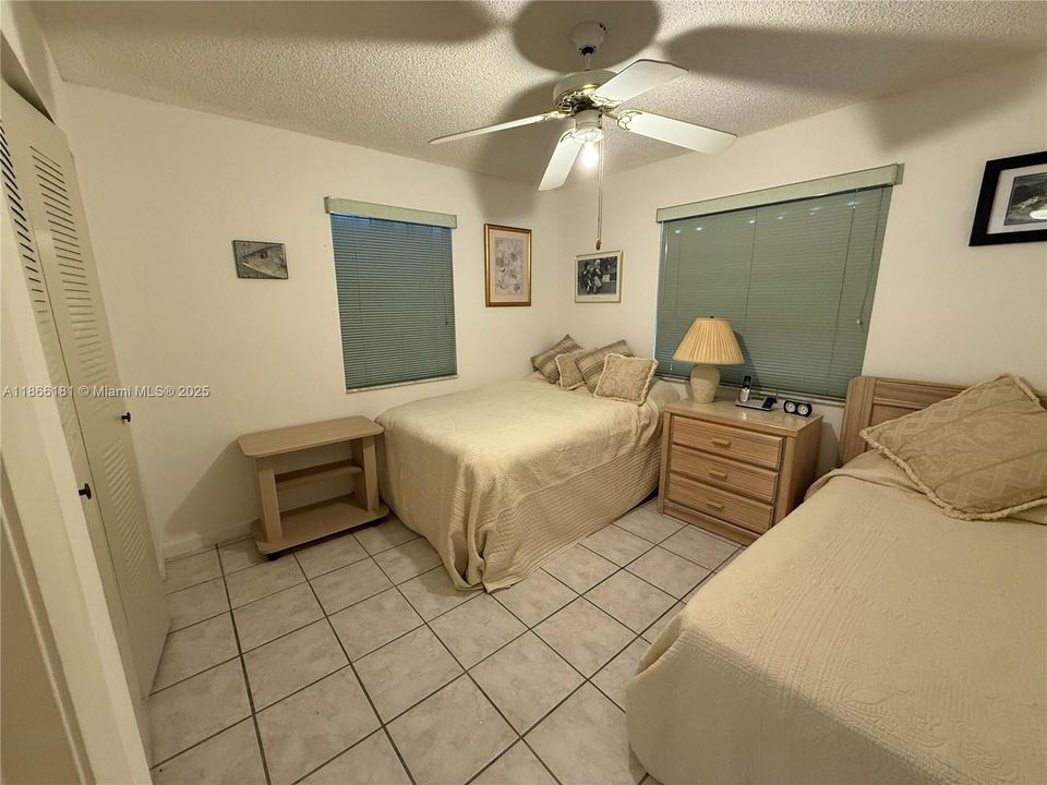 For Sale: $195,000 (2 beds, 2 baths, 768 Square Feet)