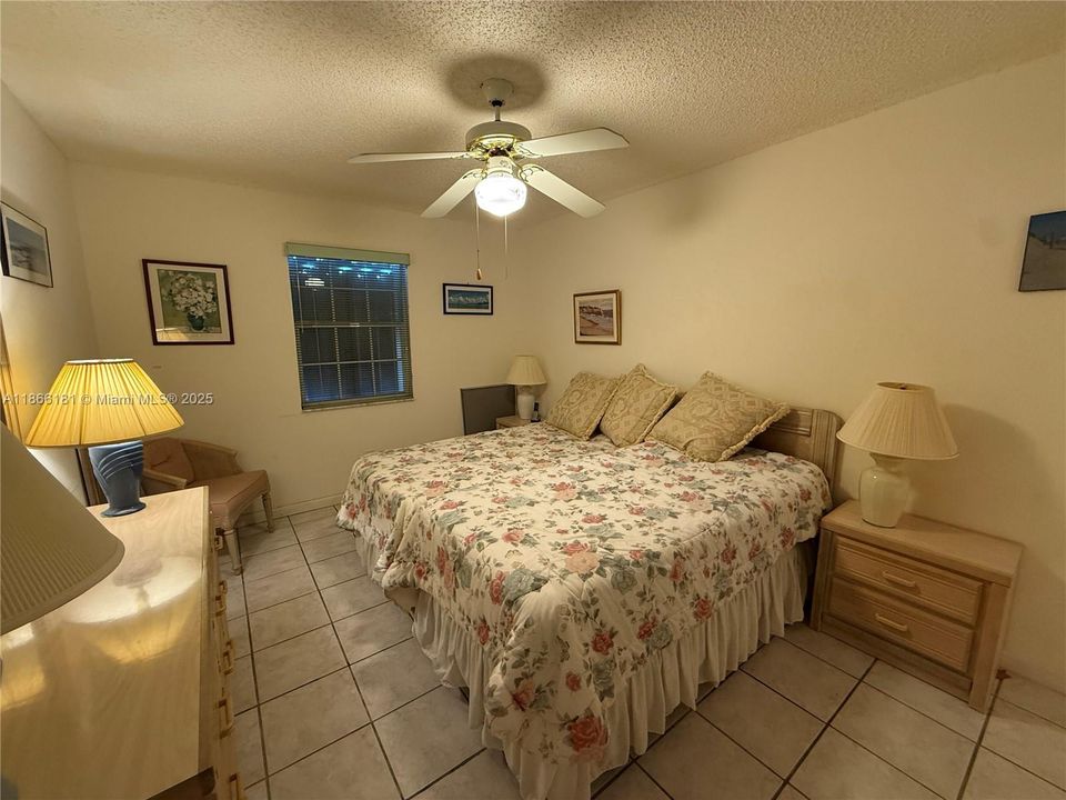 For Sale: $195,000 (2 beds, 2 baths, 768 Square Feet)