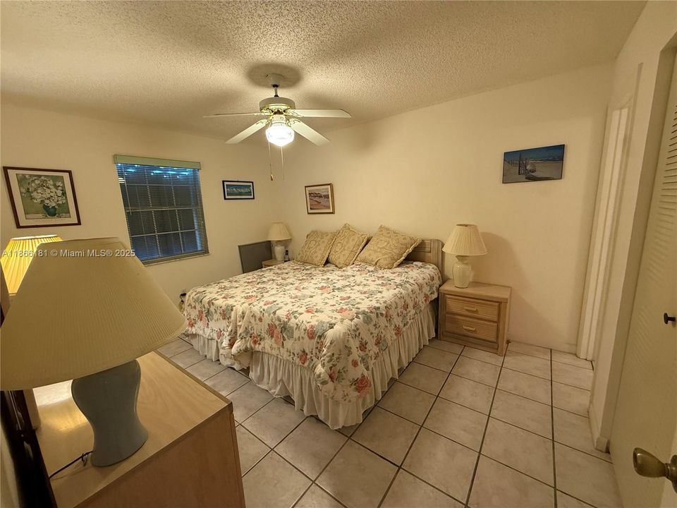 For Sale: $195,000 (2 beds, 2 baths, 768 Square Feet)