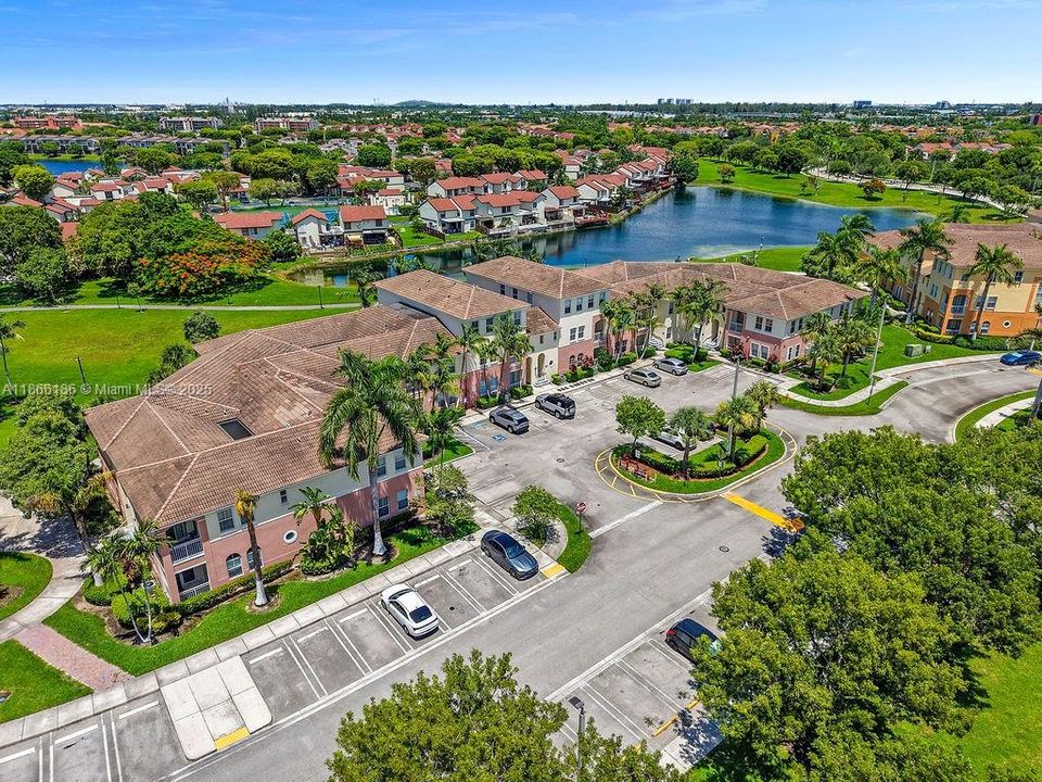 待售: $430,000 (3 贝兹, 2 浴室, 1445 平方英尺)