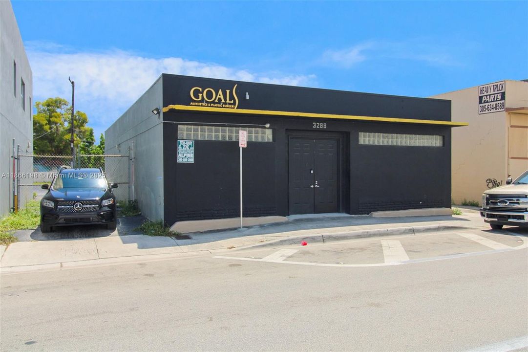 3288 NW 36th Street