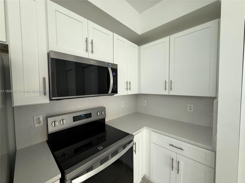 Quartz Full Backsplash