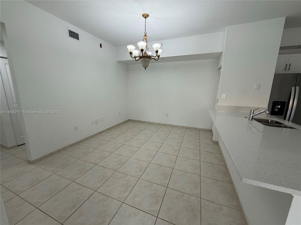 Recently Rented: $2,875 (3 beds, 2 baths, 1109 Square Feet)