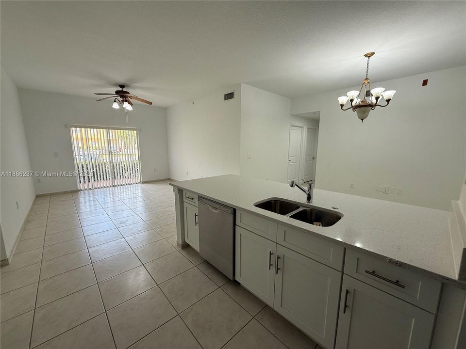 Recently Rented: $2,875 (3 beds, 2 baths, 1109 Square Feet)