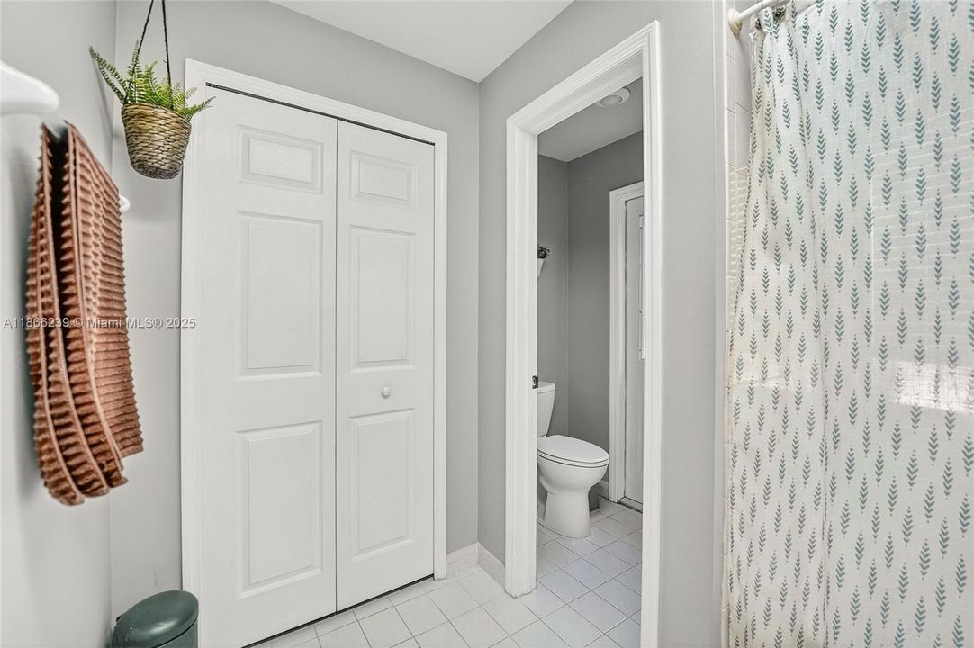 合同活跃: $660,000 (3 贝兹, 2 浴室, 1639 平方英尺)