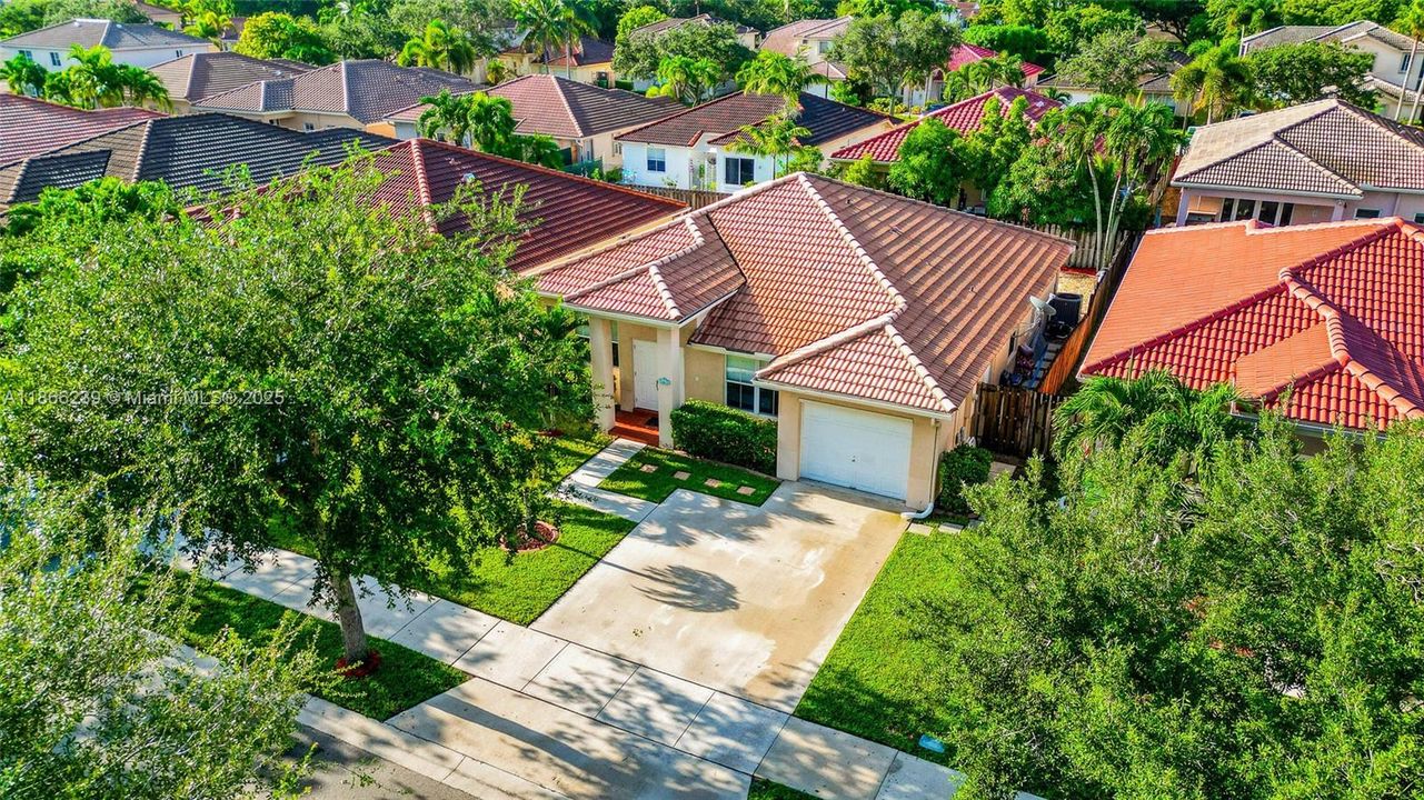 合同活跃: $660,000 (3 贝兹, 2 浴室, 1639 平方英尺)