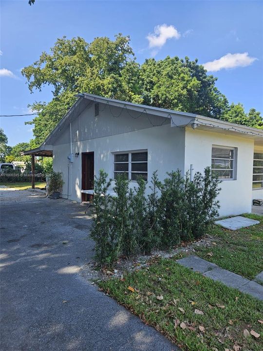 待售: $1,300,000 (3 贝兹, 2 浴室, 1272 平方英尺)