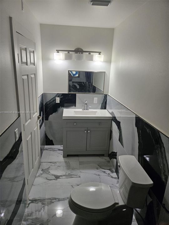 待售: $1,300,000 (3 贝兹, 2 浴室, 1272 平方英尺)