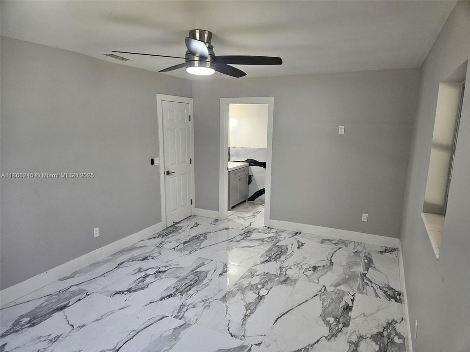 待售: $1,300,000 (3 贝兹, 2 浴室, 1272 平方英尺)