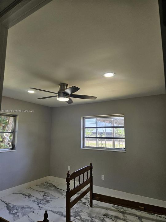 待售: $1,300,000 (3 贝兹, 2 浴室, 1272 平方英尺)