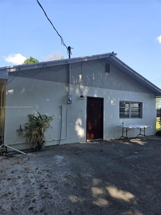 待售: $1,300,000 (3 贝兹, 2 浴室, 1272 平方英尺)