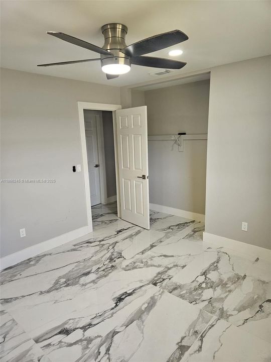 待售: $1,300,000 (3 贝兹, 2 浴室, 1272 平方英尺)