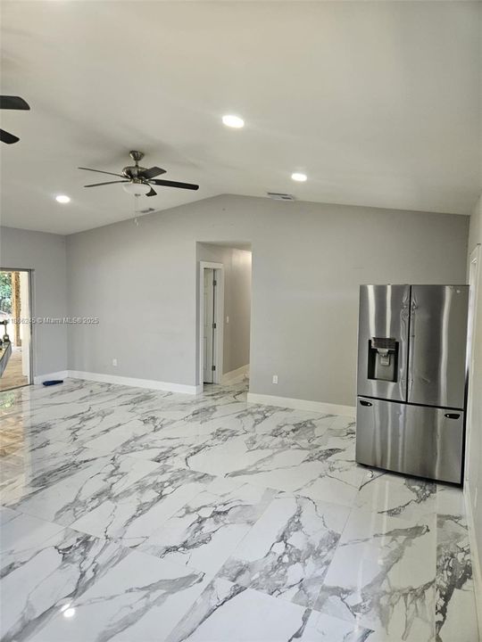 待售: $1,300,000 (3 贝兹, 2 浴室, 1272 平方英尺)