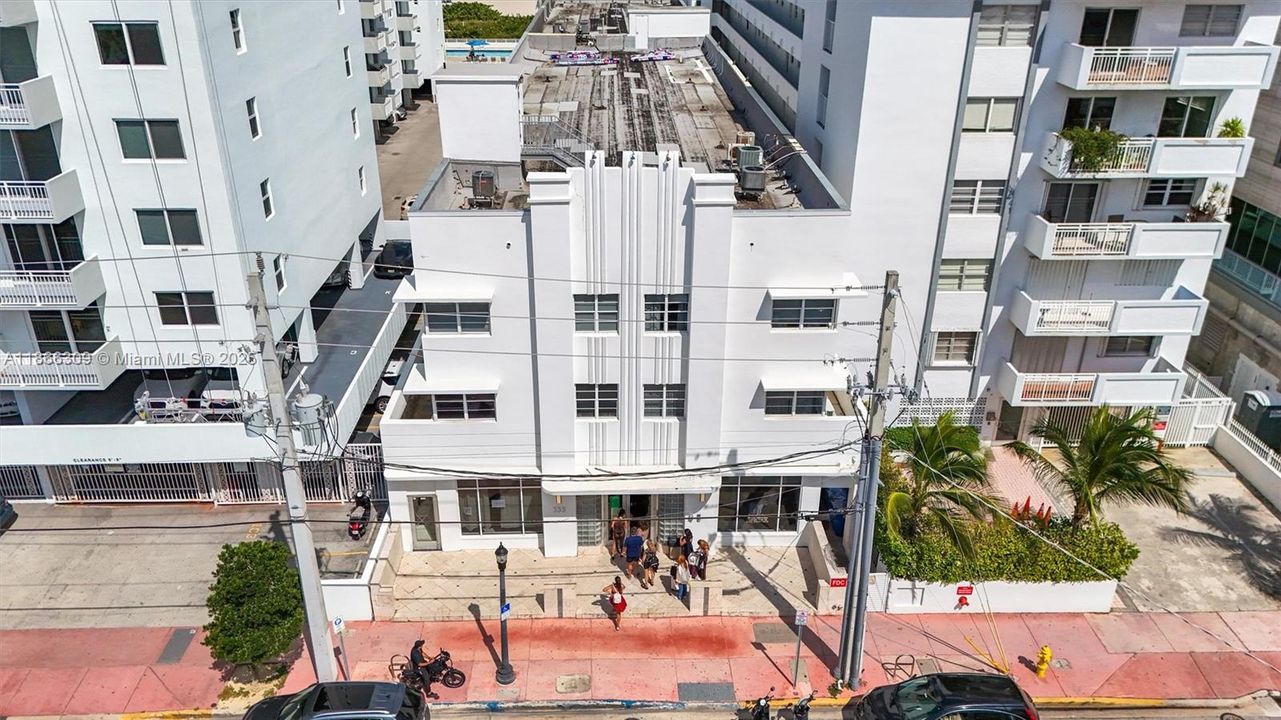 For Sale: $325,000 (1 beds, 1 baths, 410 Square Feet)