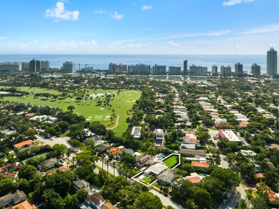 Недавно продано: $1,690,000 (3 спален, 2 ванн, 1979 Квадратных фут)