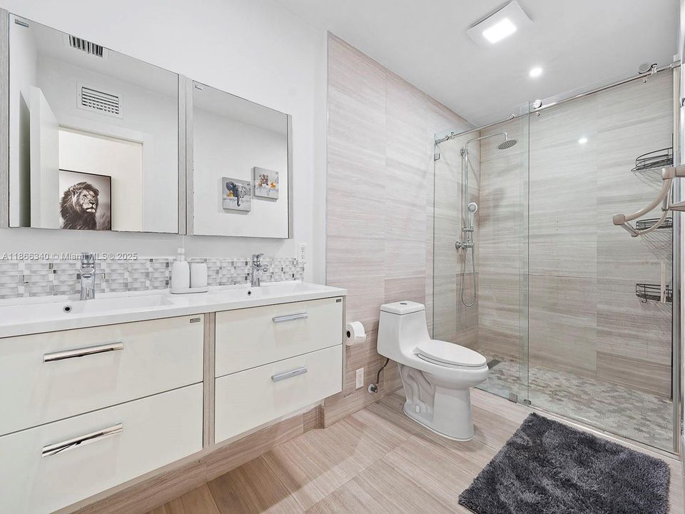 En Renta: $6,300 (3 camas, 2 baños, 1833 Pies cuadrados)