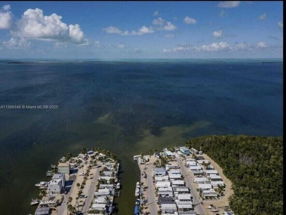 For Sale: $495,000 (2 beds, 1 baths, 708 Square Feet)