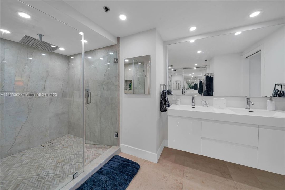 Active With Contract: $7,000 (2 beds, 2 baths, 1531 Square Feet)