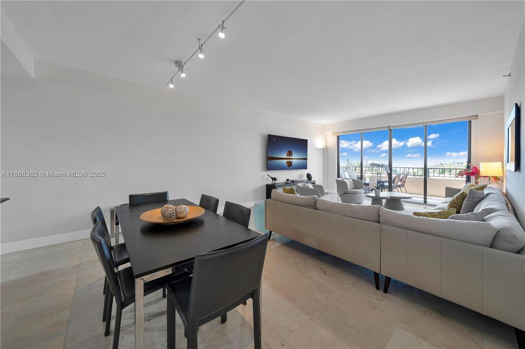 Active With Contract: $7,000 (2 beds, 2 baths, 1531 Square Feet)