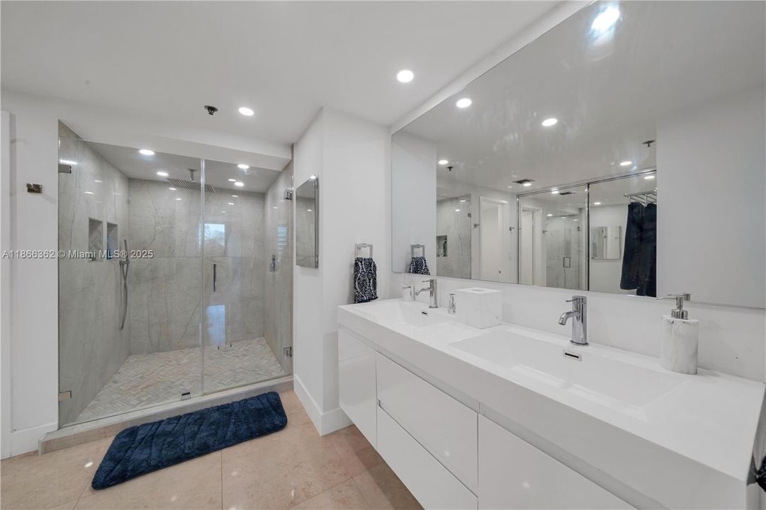 Active With Contract: $7,000 (2 beds, 2 baths, 1531 Square Feet)