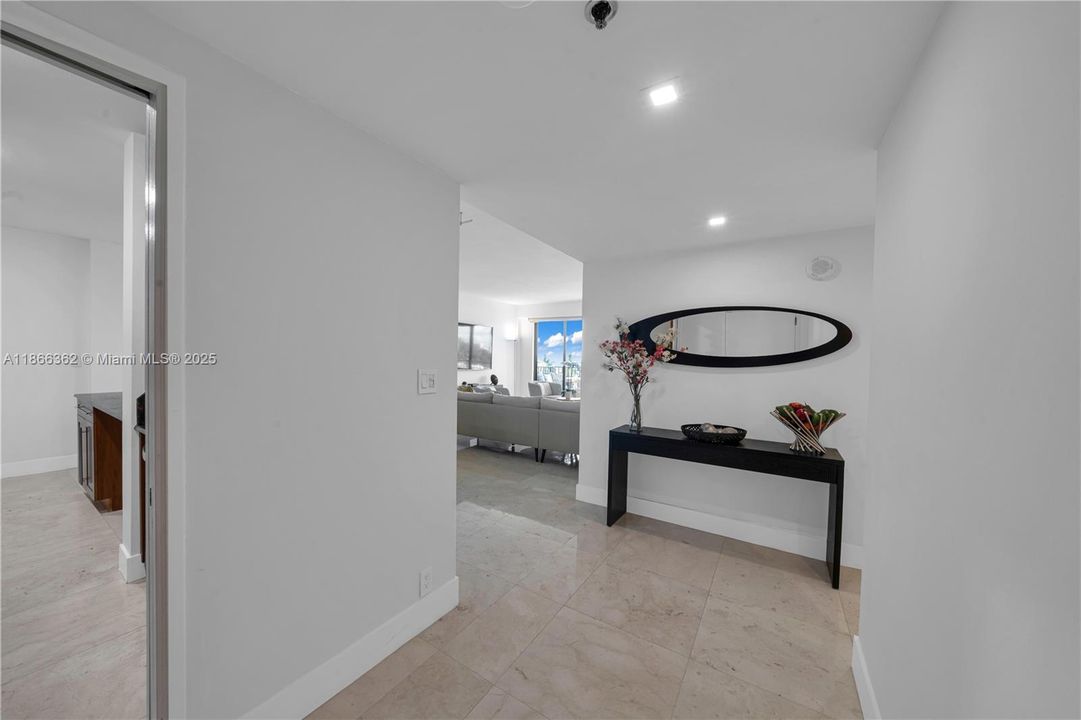 Active With Contract: $7,000 (2 beds, 2 baths, 1531 Square Feet)